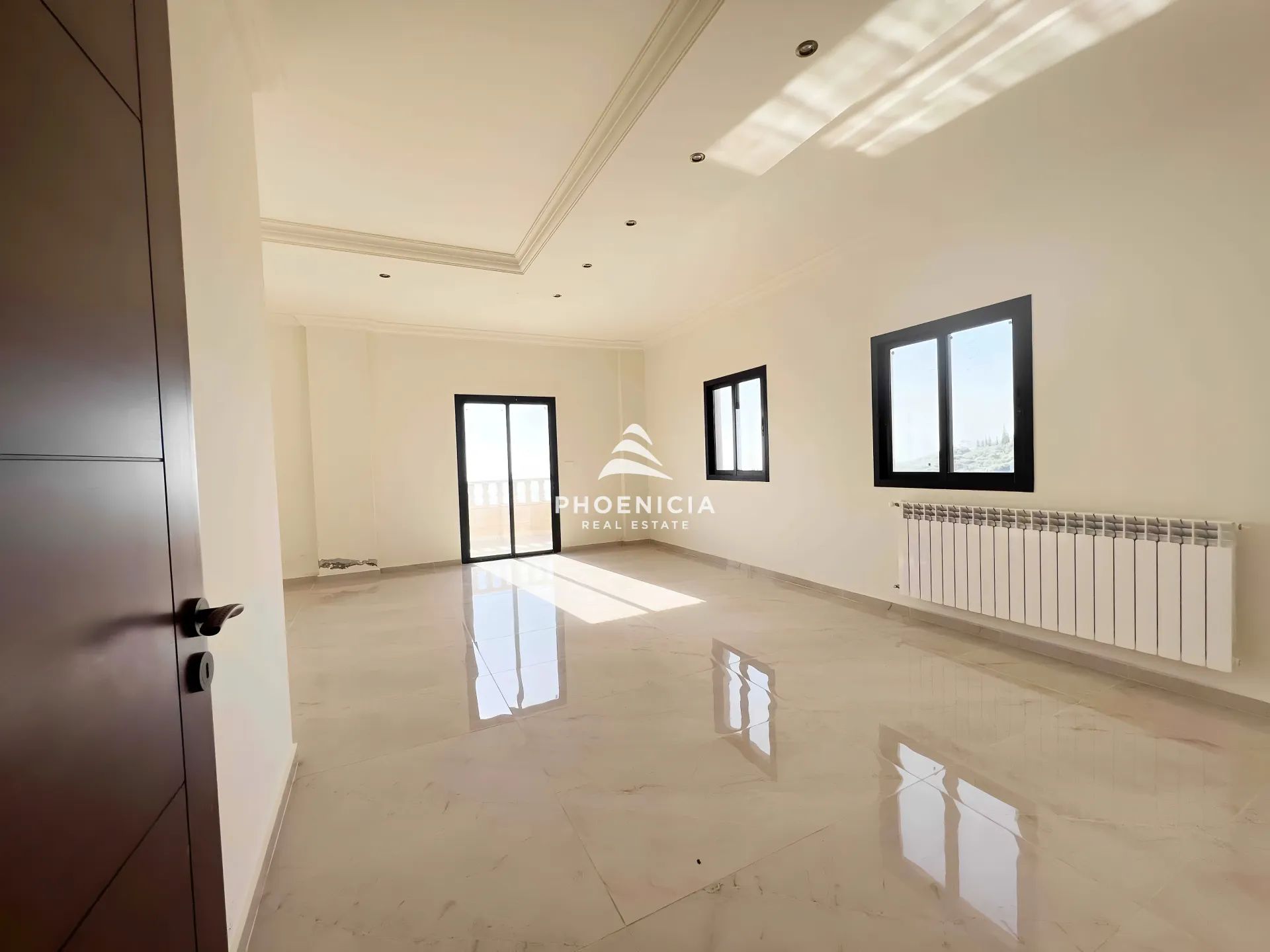 Villa for Sale in Gharzouz — الصورة 4