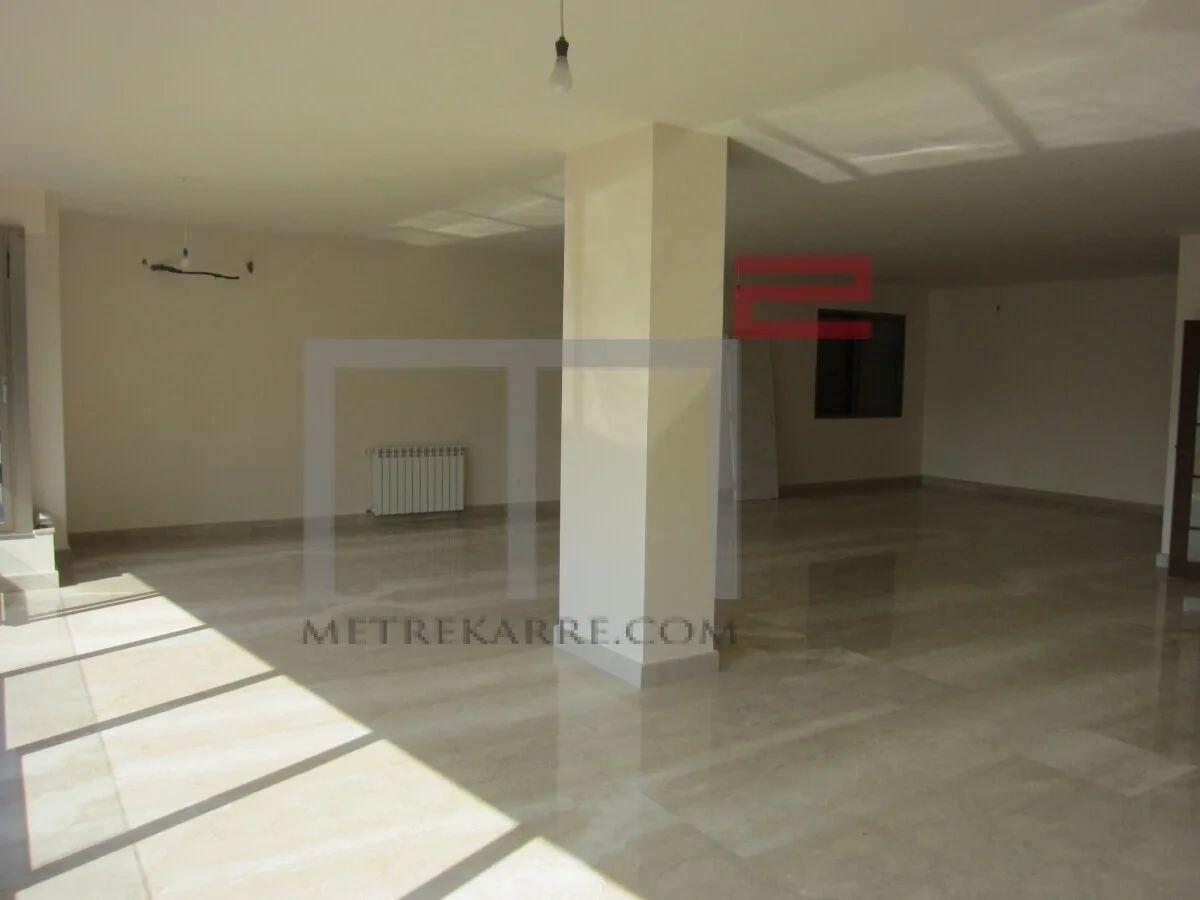 Apartment for Rent in Ain El Mreisse — الصورة 2