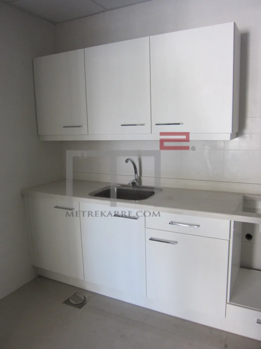 Apartment for Sale in Ras Beirut — الصورة 3