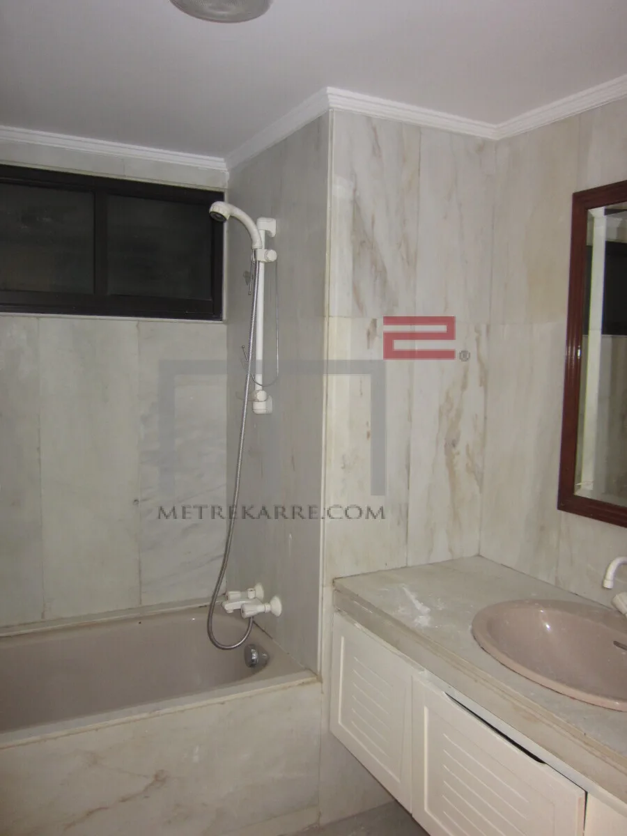 Apartment for Sale in Manara — الصورة 2