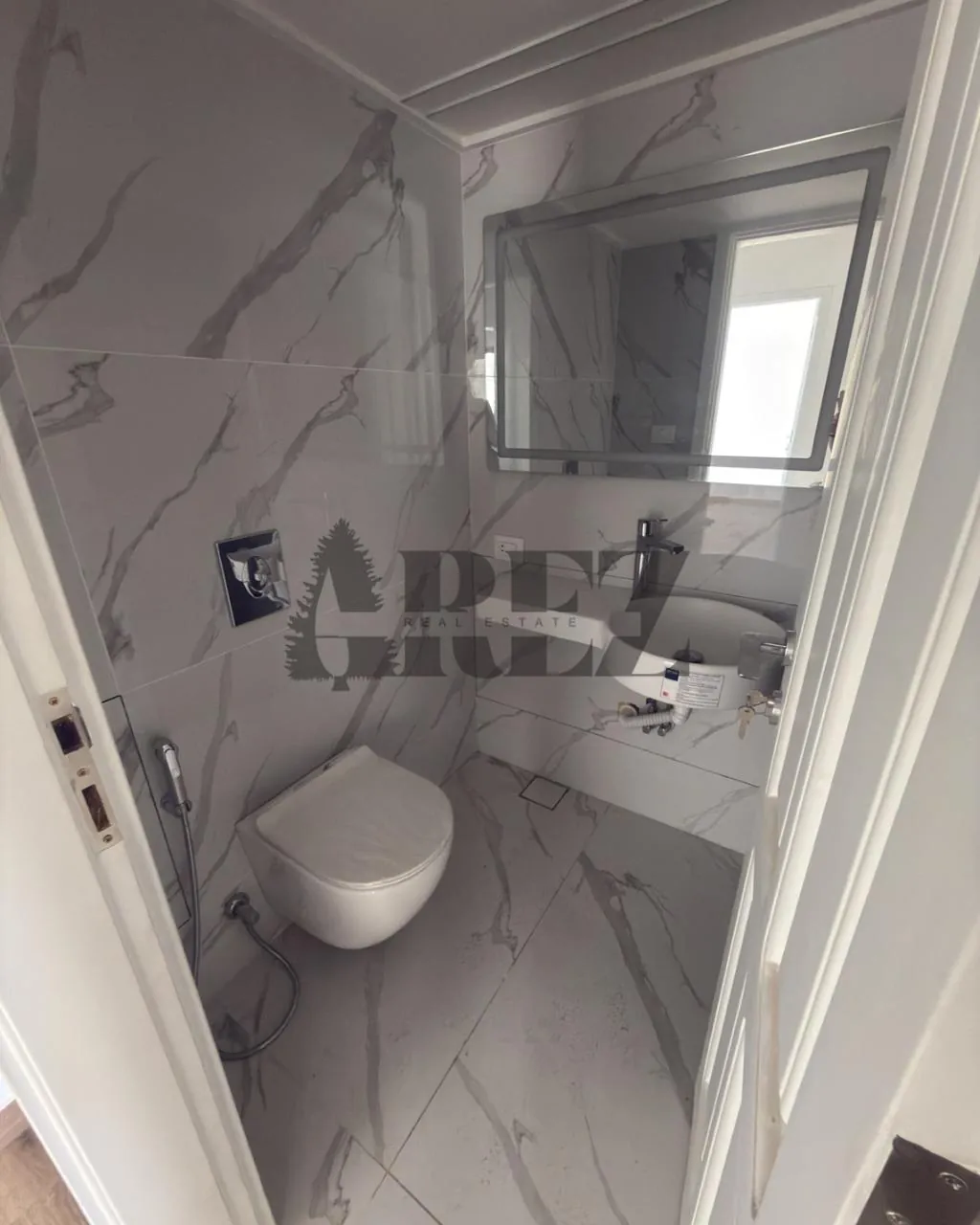 Apartment for Sale in Sakiet El Janzir, Beirut — photo 8