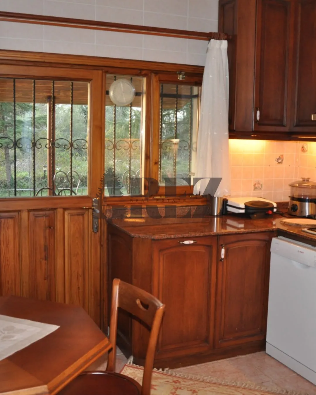 Villa with Garden for Sale in Dilovasi, Kocaeli, Turkey — الصورة 8