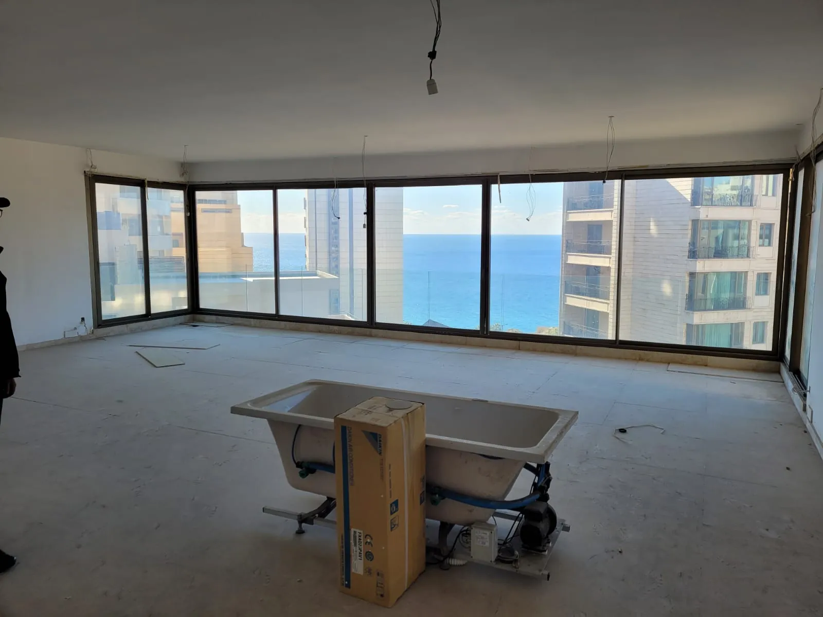 Luxury Apartment for Sale – Raoucheh, Beirut