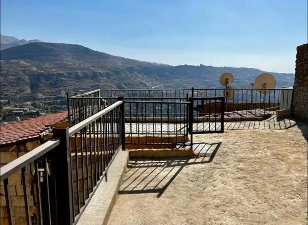 Chalet for Sale –Faraya — الصورة 2