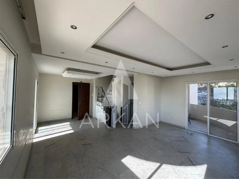 Duplex Apartment for Rent – Jbeil — الصورة 5
