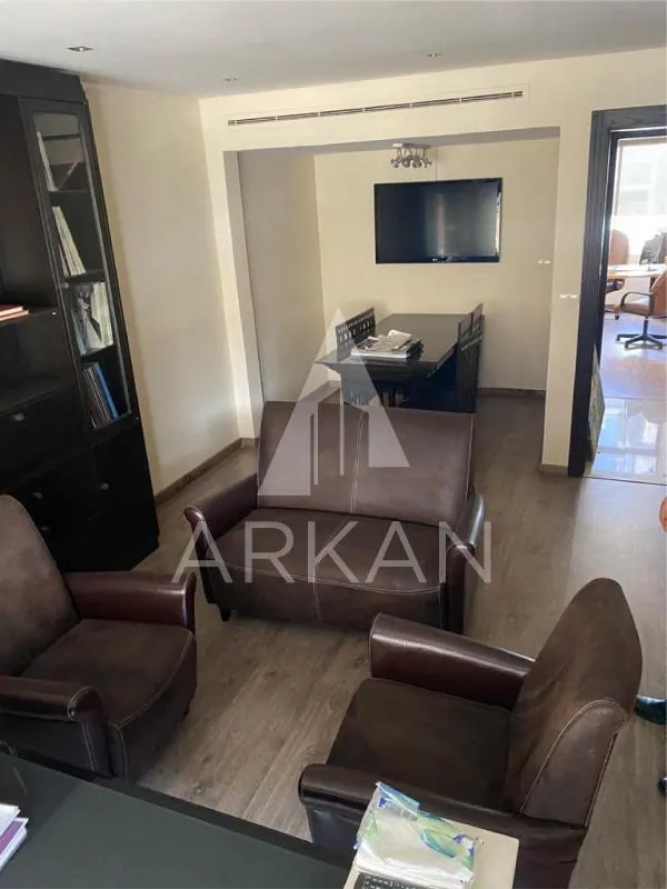 Office for Sale in Sin El Fil | 125 sqm – Fully Furnished — photo 3