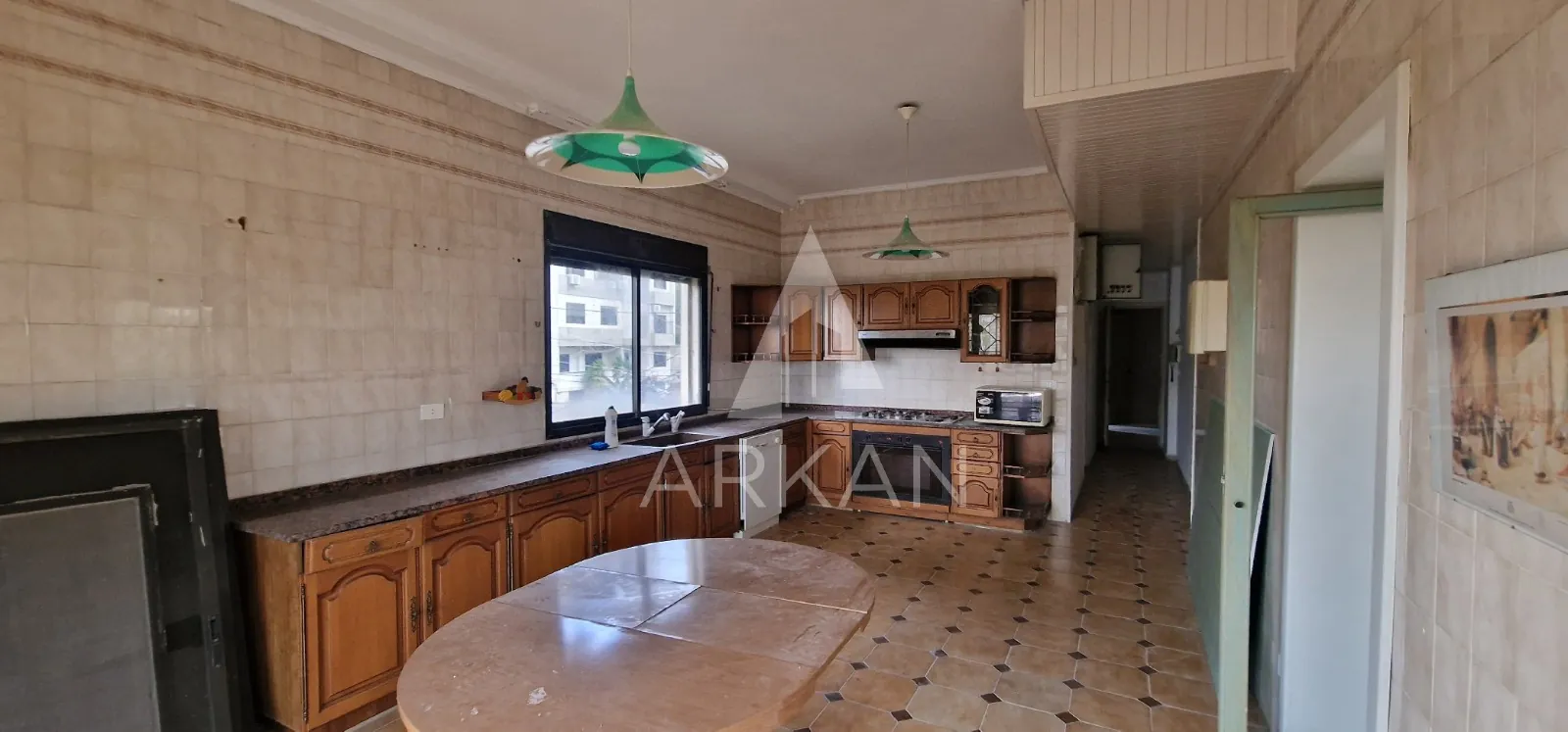 Investment Apartment for Sale in Adma | 375 sqm Renovation Opportunity — الصورة 3