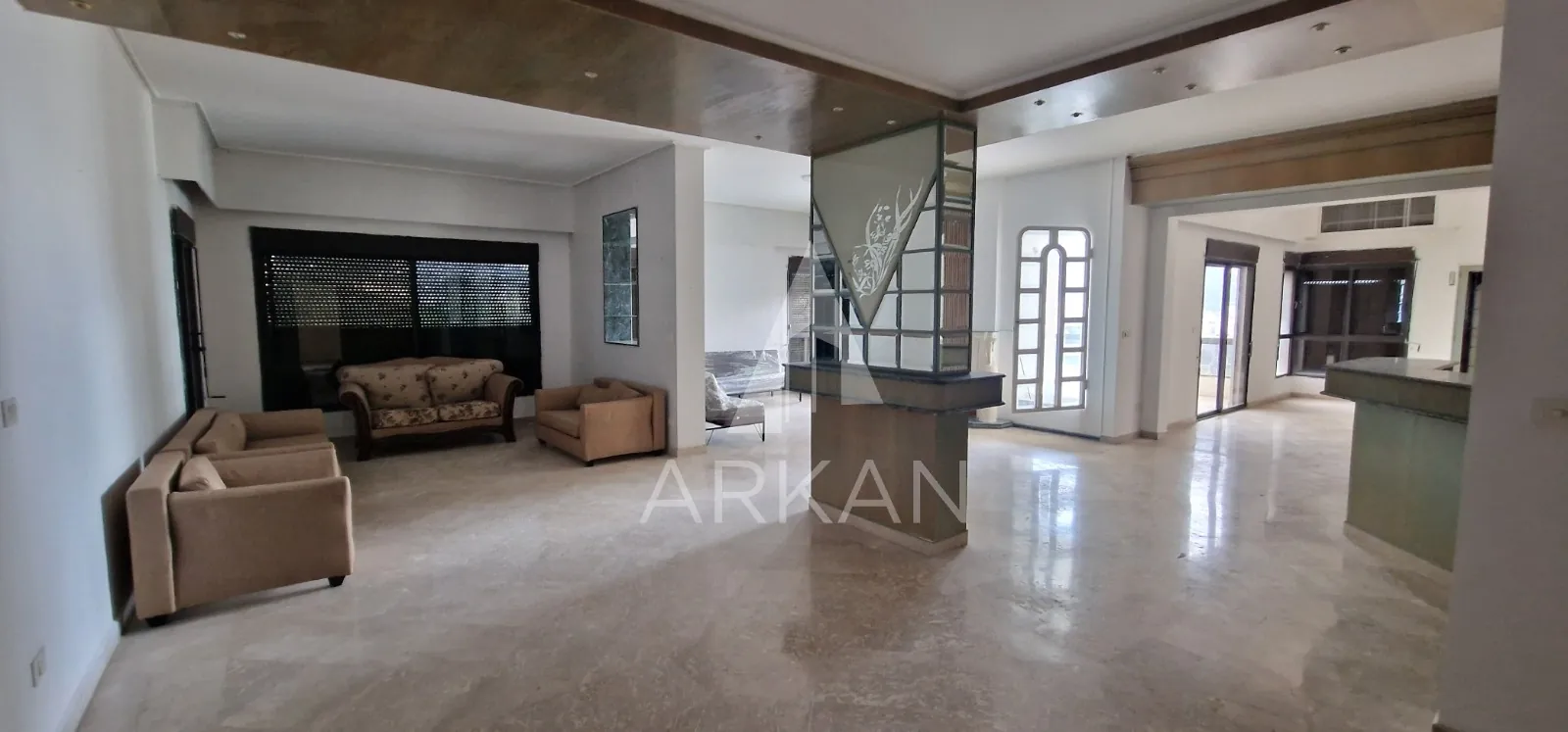 Investment Apartment for Sale in Adma | 375 sqm Renovation Opportunity — الصورة 5