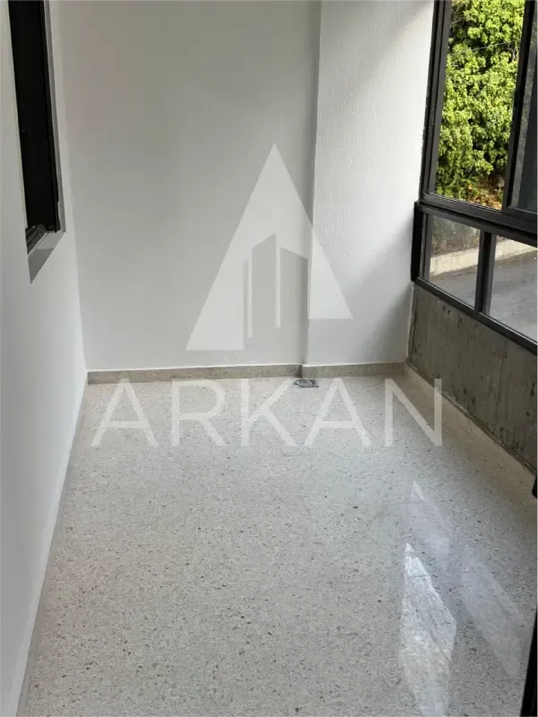 Apartment for Sale in Ain El Rihaneh | 130 sqm with 3 Bedrooms and Parking — الصورة 2