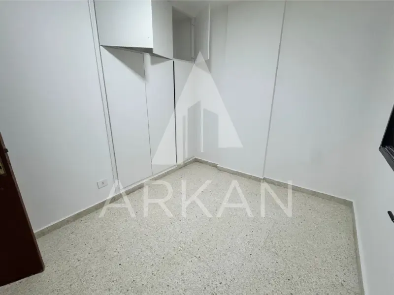 Apartment for Sale in Ain El Rihaneh | 130 sqm with 3 Bedrooms and Parking — الصورة 5