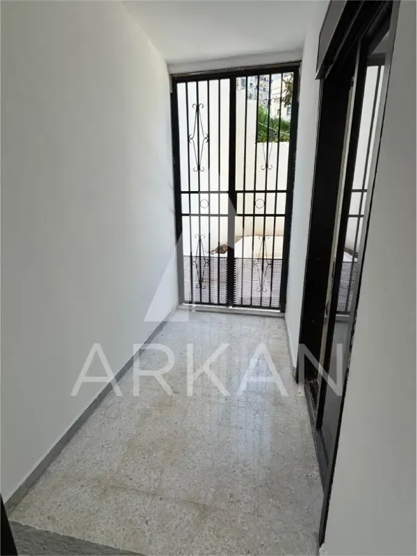 Apartment with Terrace for Sale in Ain El Rihaneh | 120 sqm + 70 sqm Terrace — الصورة 4