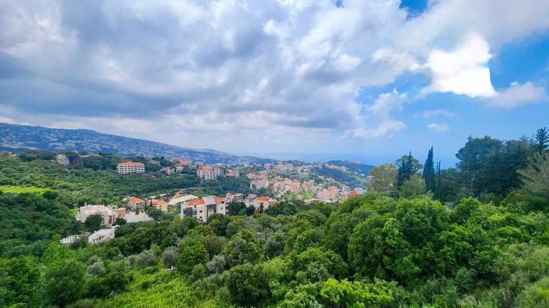 Apartment for Sale in Ain El Rihaneh | 150 sqm with Open View and Parking