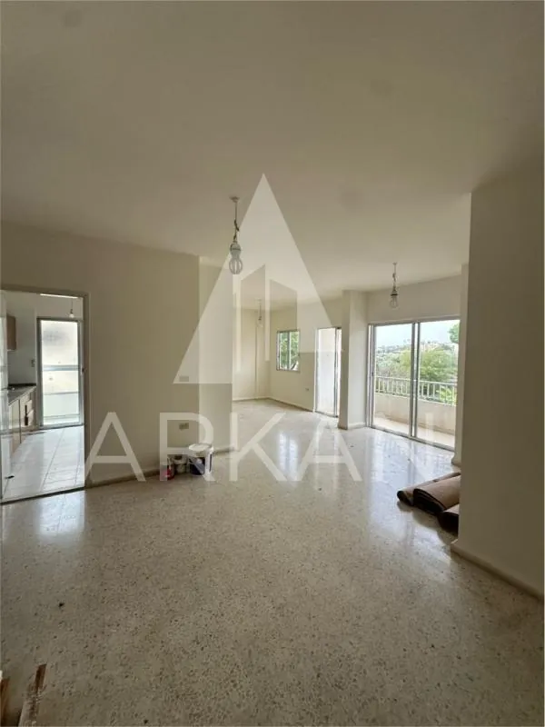 Apartment for Sale in Amchit | 115 sqm with 2 Bedrooms and Multiple Balconies — الصورة 3