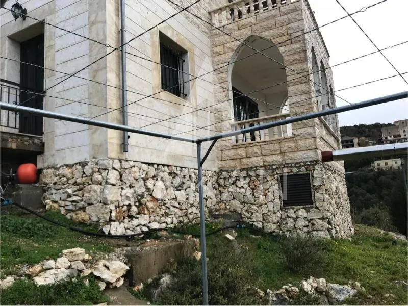 Villa for Sale in Azra, Keserwan | 450 sqm Built Area on 1,284 sqm Land — الصورة 2