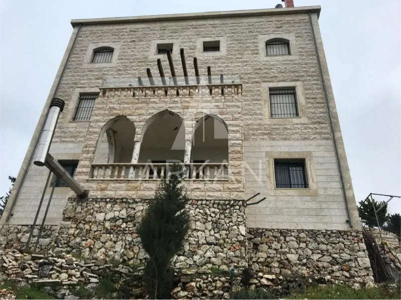 Villa for Sale in Azra, Keserwan | 450 sqm Built Area on 1,284 sqm Land — الصورة 5