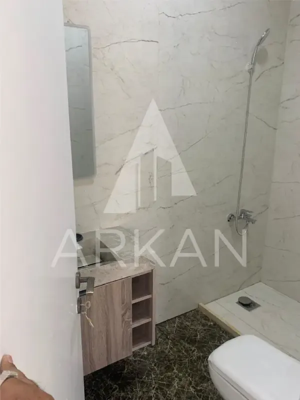 Apartment for Sale in Adonis with Terrace — الصورة 3