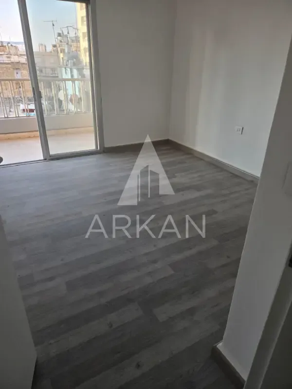 Apartment for Sale in Sioufi, Achrafieh – 9th Floor — الصورة 2