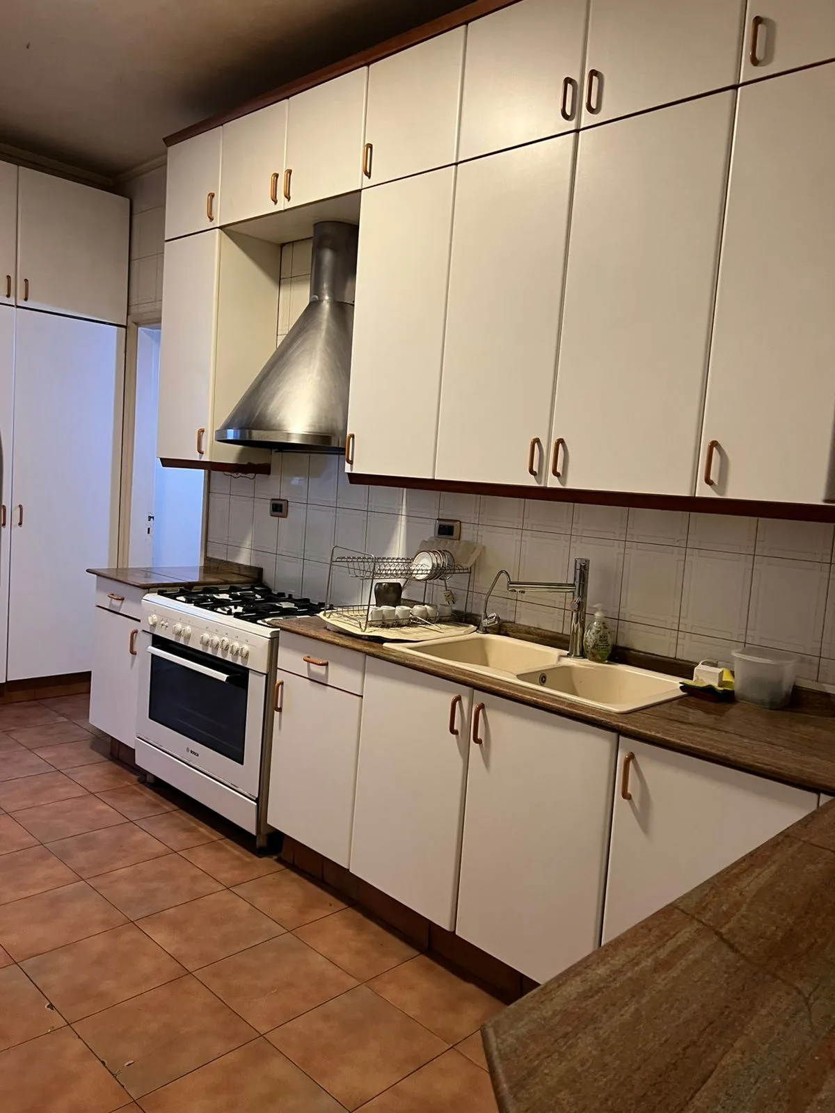 Apartment for Rent in Hamra, Beirut, Lebanon — الصورة 6