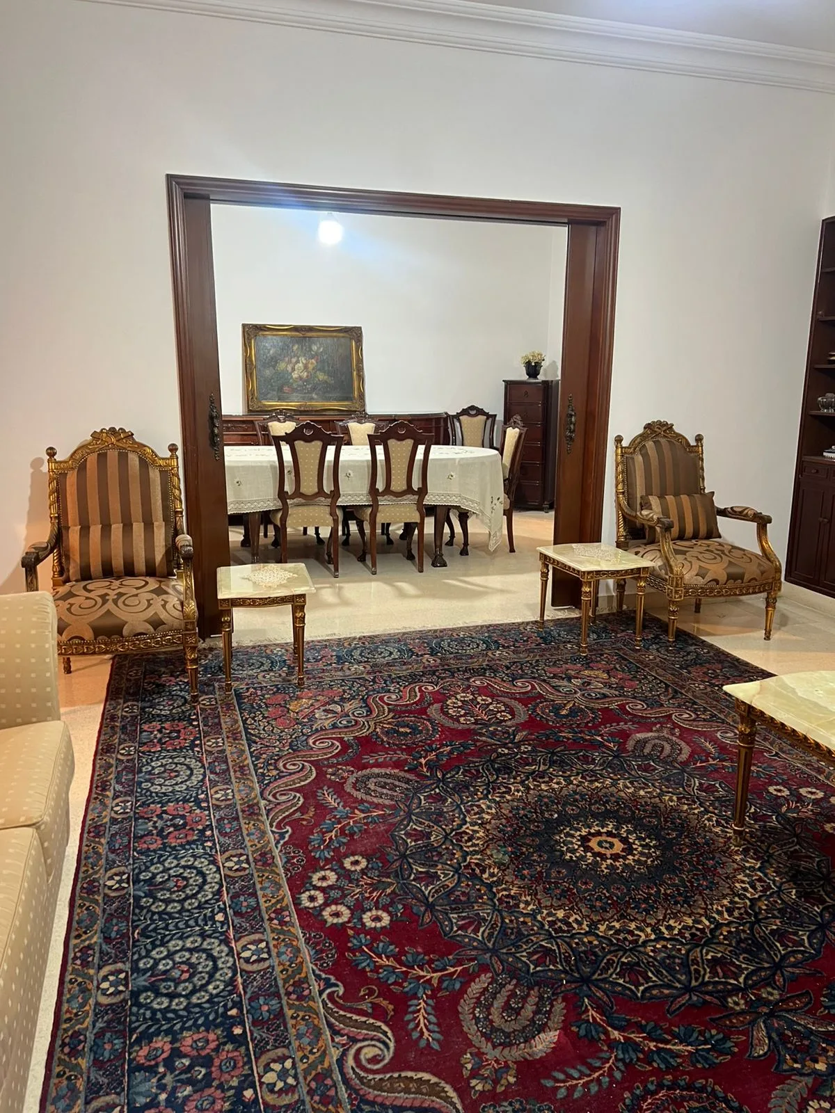 Apartment for Rent in Hamra, Beirut, Lebanon — الصورة 4