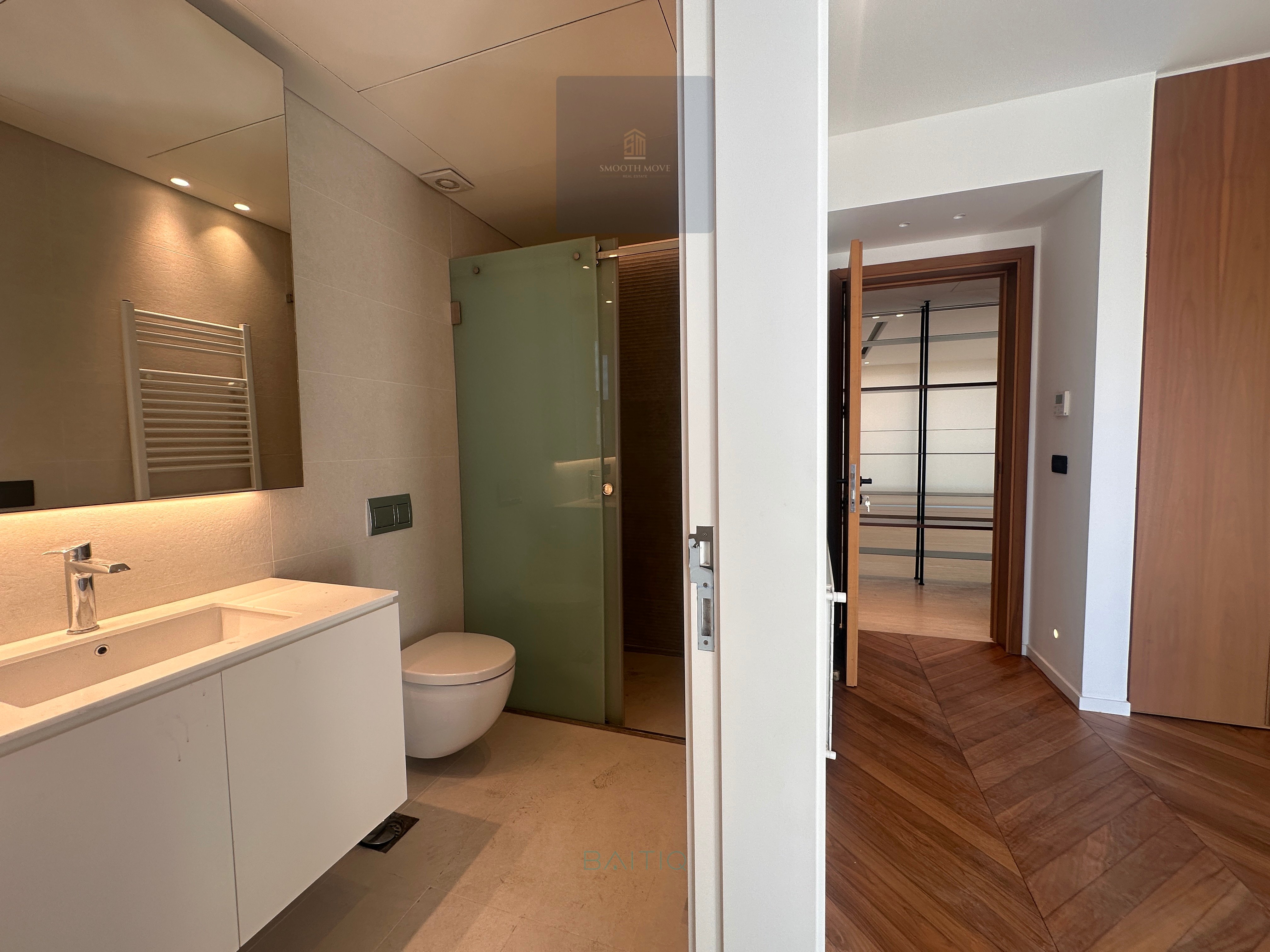Sleek Seaview Apartment for Sale in Rawche, Beirut — الصورة 10