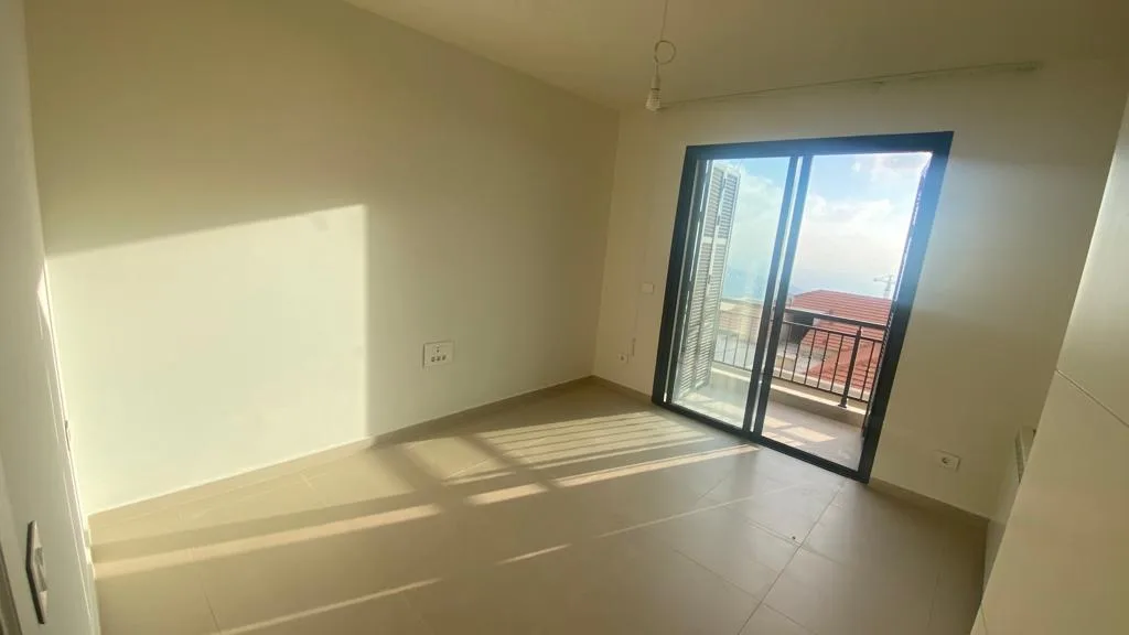 Apartment for Sale in Aatchane, Lebanon — الصورة 7