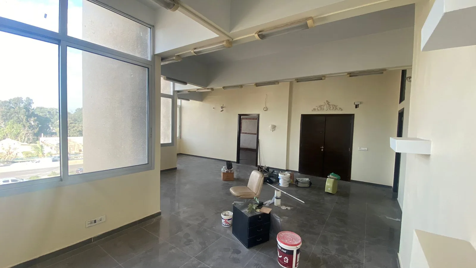 Office for rent in Bourj Hammoud — الصورة 2