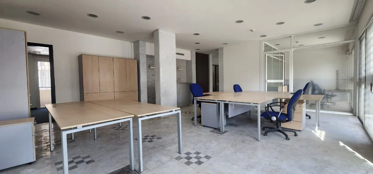 Office for rent in Sin El Fil — الصورة 6