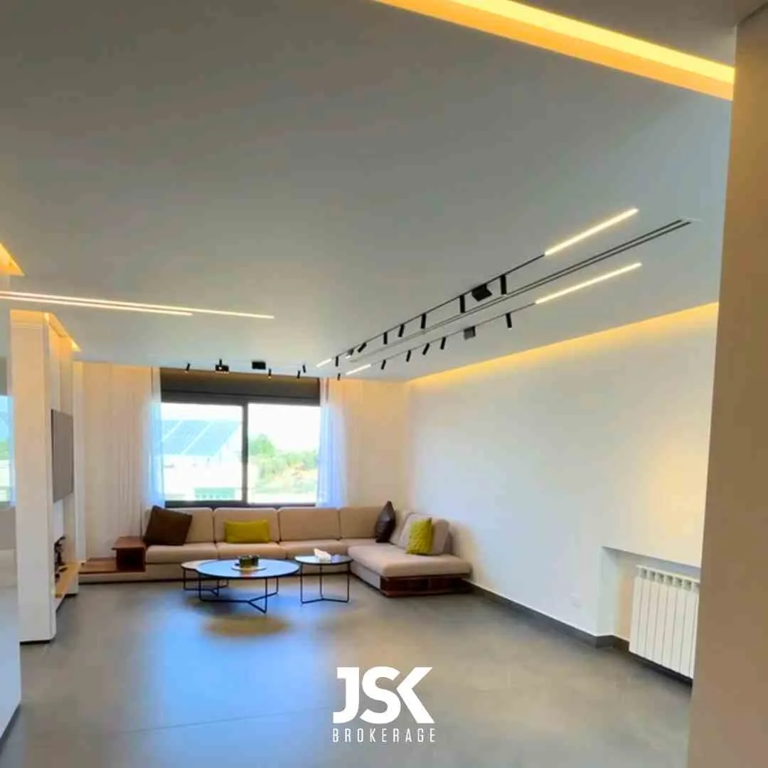Villa for Sale in Zgharta, Lebanon — الصورة 4