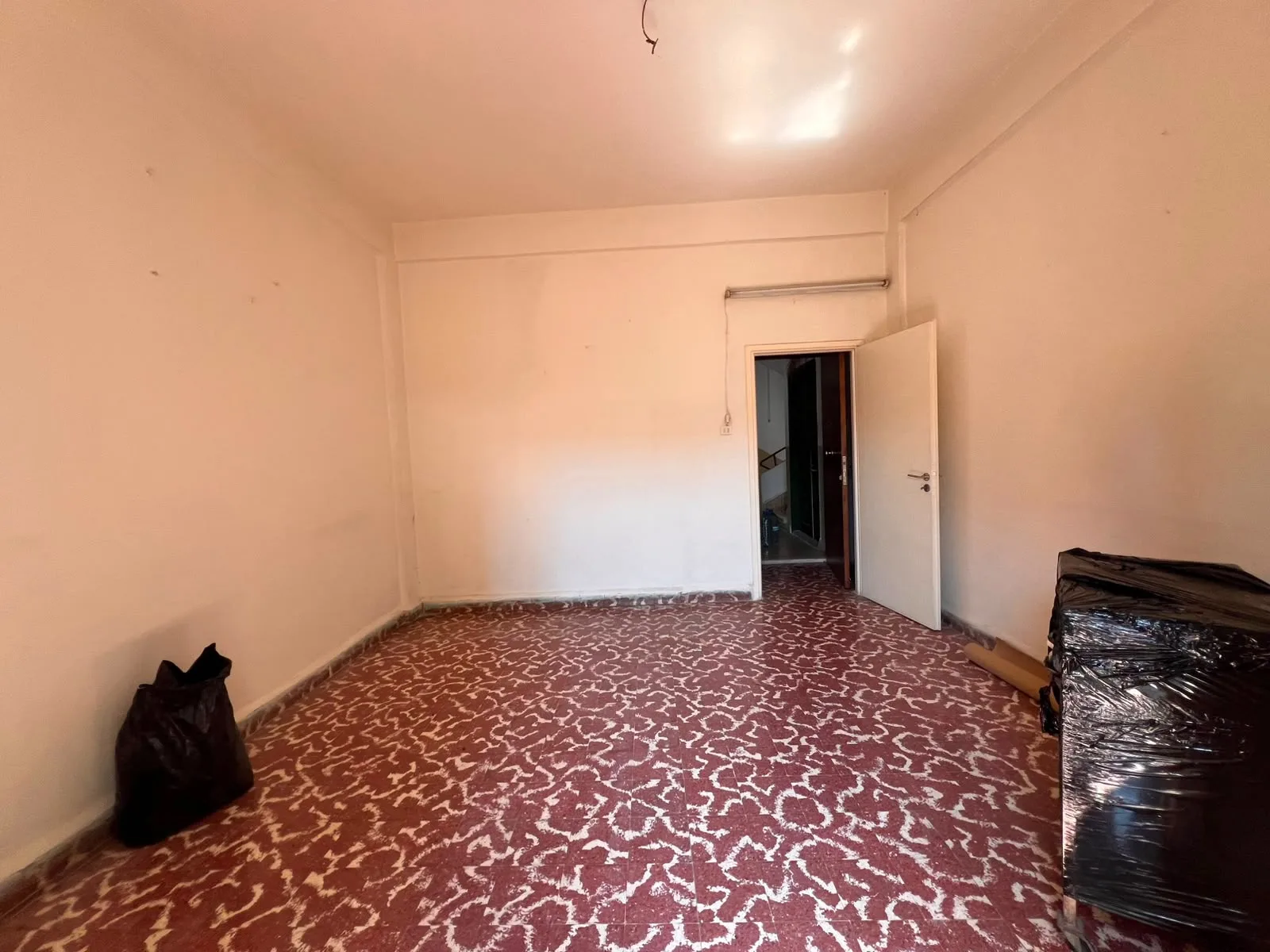 Apartment for Sale in Mar Mikhael — الصورة 3