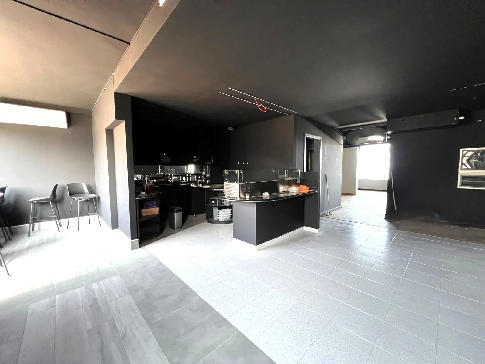 Office for rent in Gemmayzeh — الصورة 7