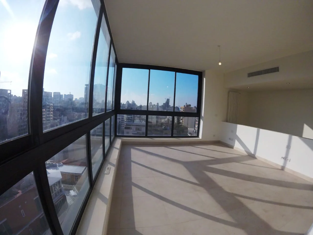 Apartment for Sale in Clemenceau, Beirut, Lebanon — الصورة 5
