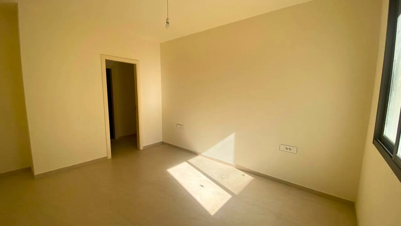 Apartment for Sale in Qornet El Hamra, Lebanon — الصورة 9