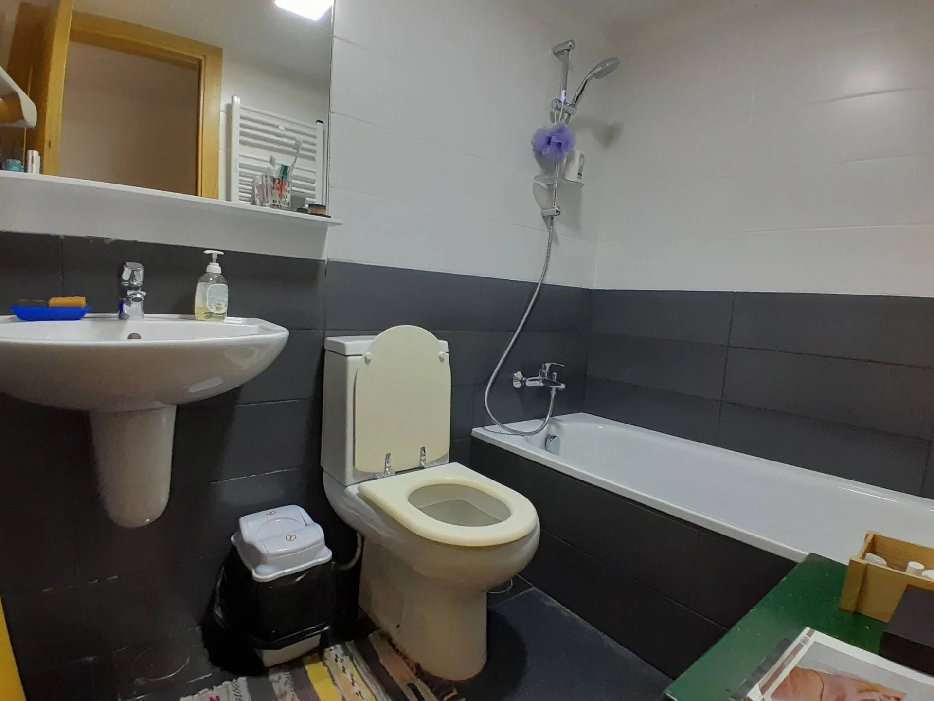 Apartment for Sale in Geitawi, Achrafieh, Beirut, Lebanon — الصورة 8