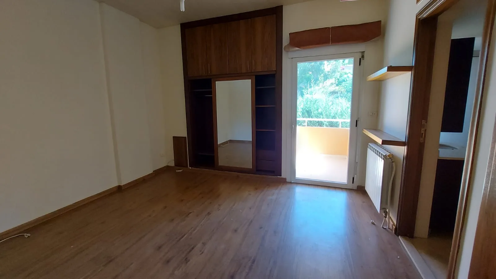 Triplex for Sale in Aamchit, Lebanon — الصورة 6