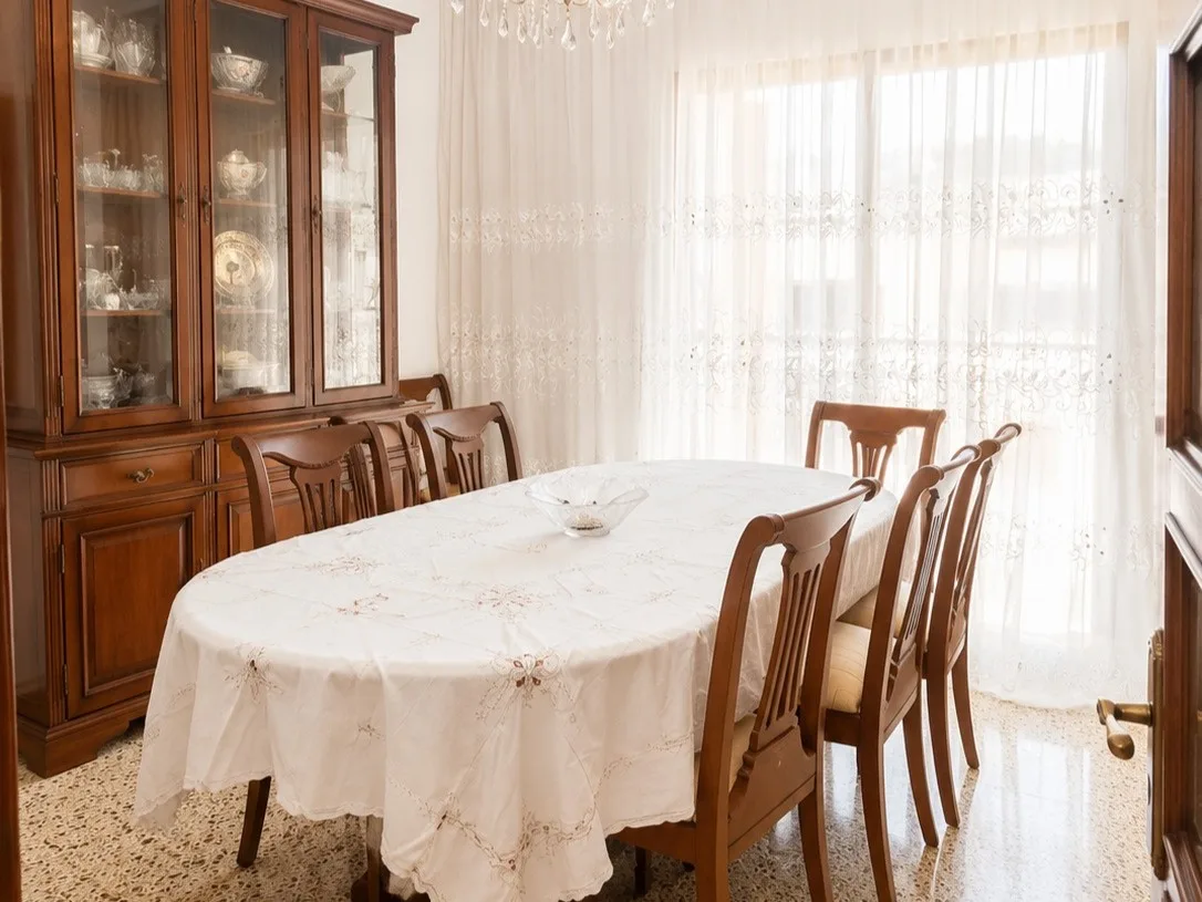 Office for Sale in Achrafieh — الصورة 2