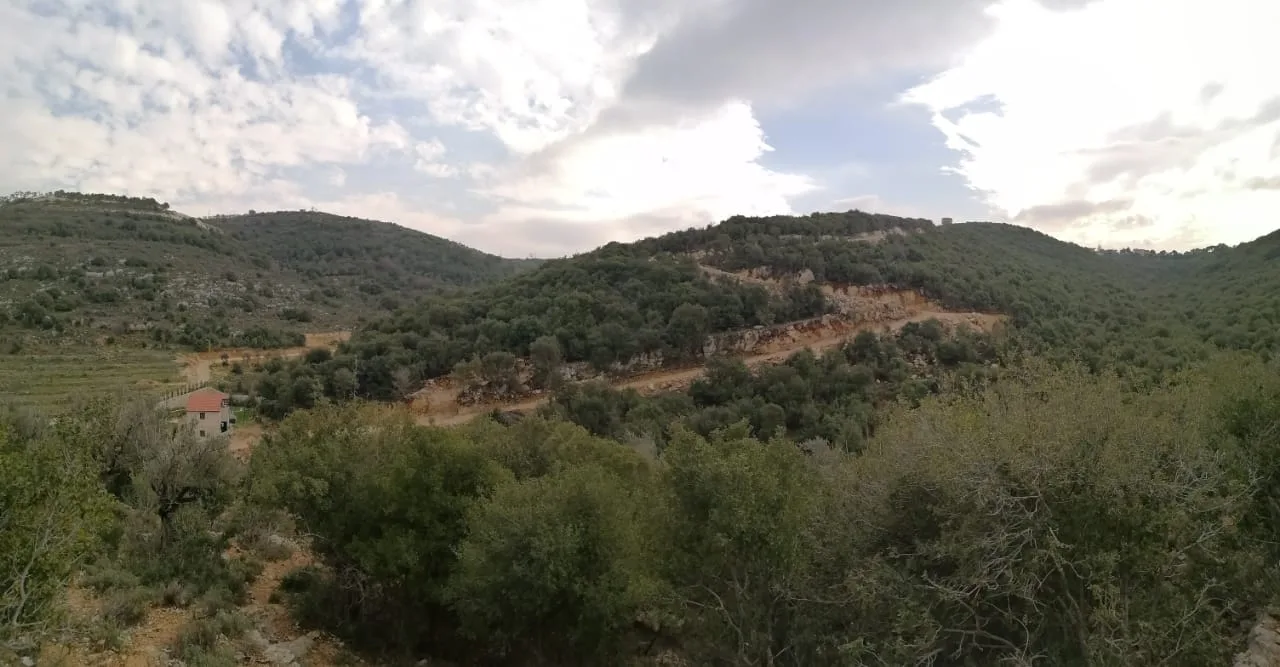 Land for Sale in Bejdarfil — الصورة 3