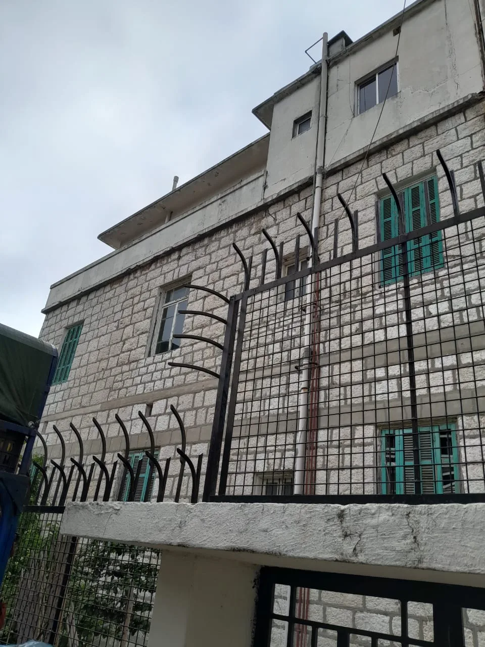 Building for Sale in Aley
