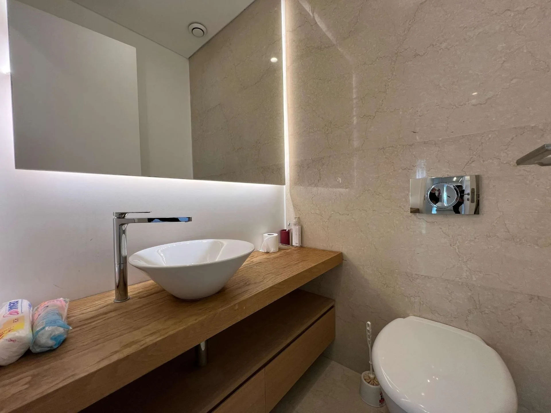 Apartment for Rent in Achrafieh, Beirut, Lebanon — الصورة 8