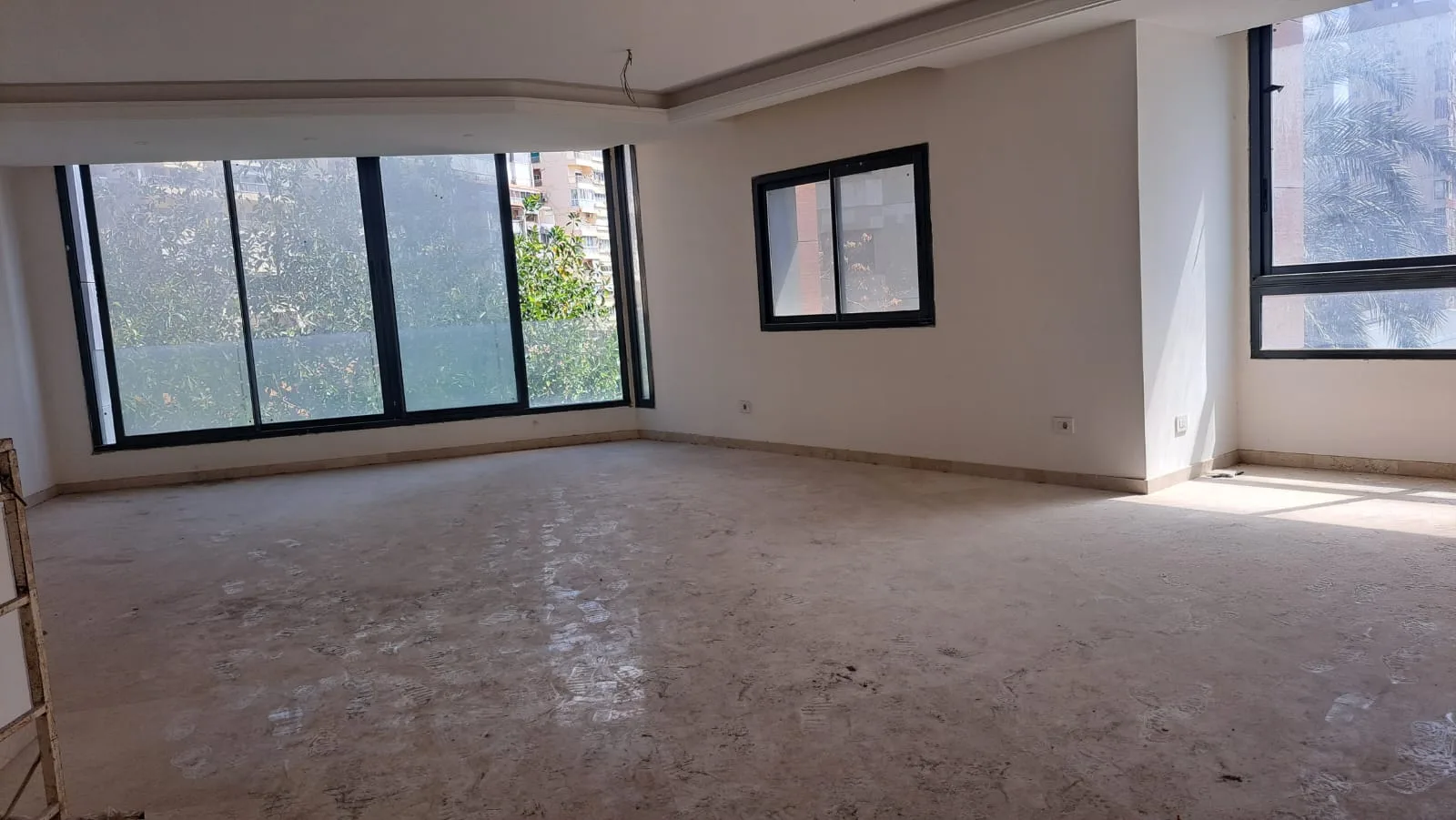Apartment for Sale in Raoucheh, Beirut, Lebanon