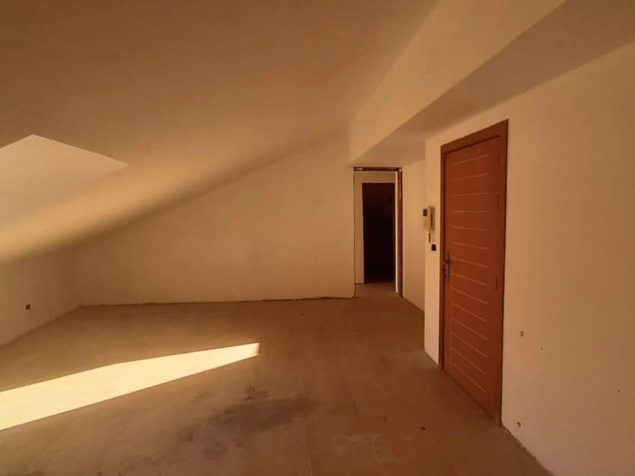 Duplex for Sale in Bsalim, Lebanon — الصورة 4