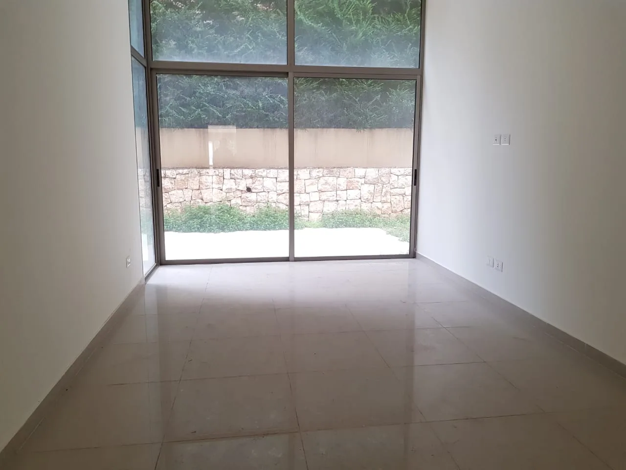 Apartment for Sale in Kfar Hbab, Lebanon — الصورة 3