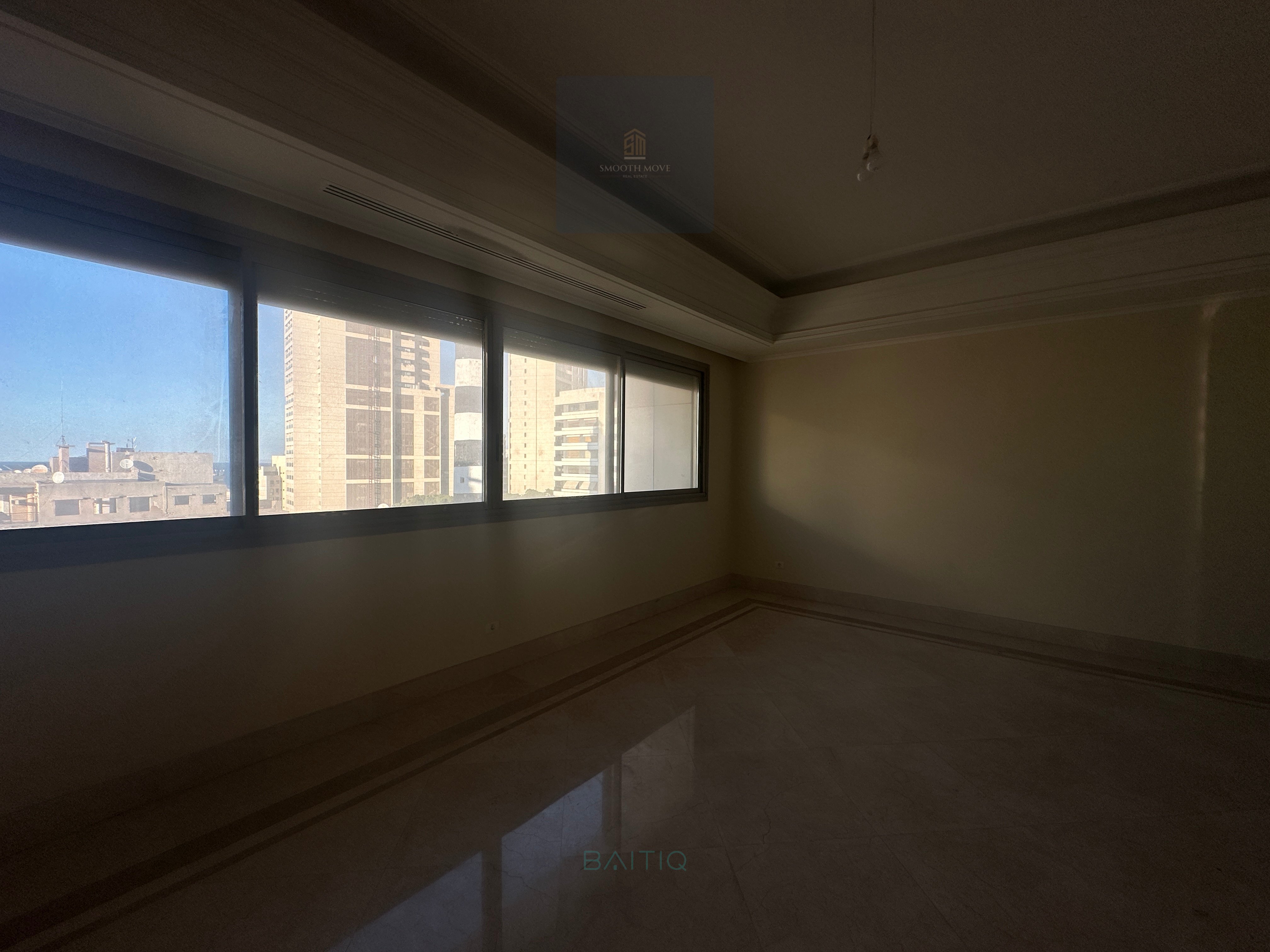 Full Seaview Apartment for Rent or Sale in Prme Manara, Beirut — الصورة 2