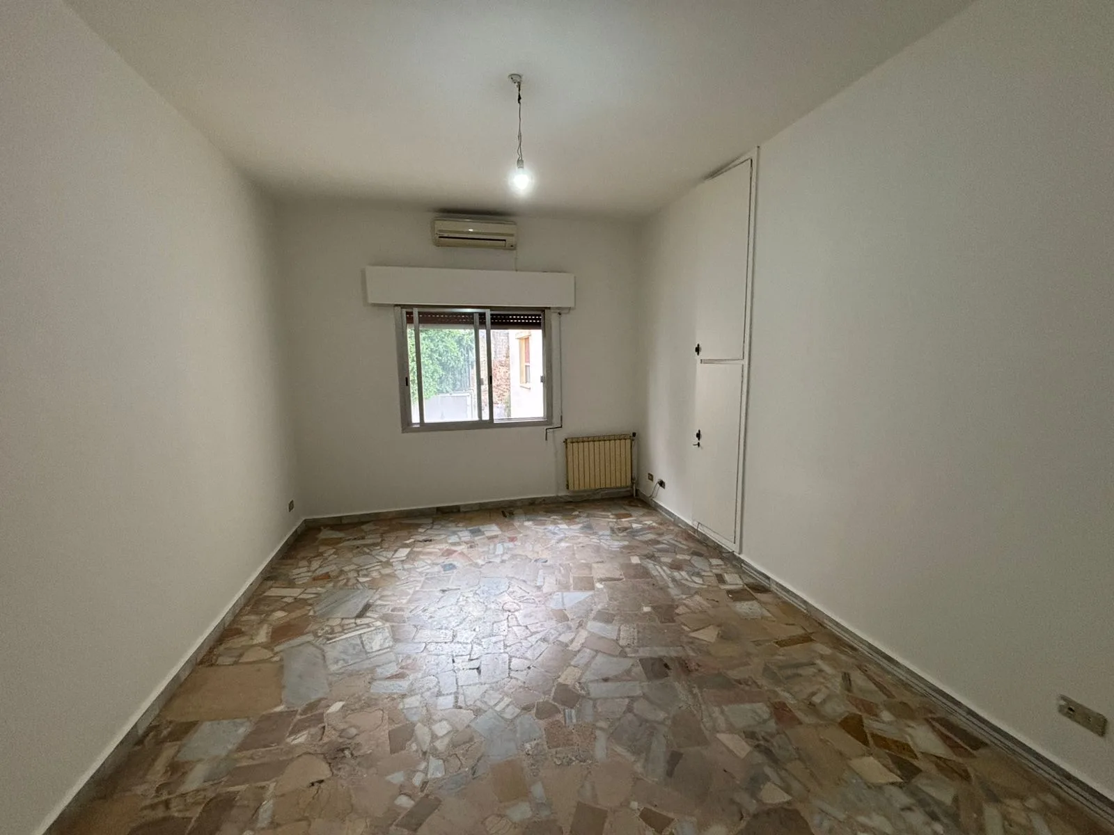 Apartment for Sale in Mazraat Yachoua — الصورة 9