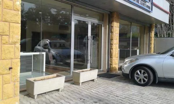 Showroom for sale in Jamhour — الصورة 4