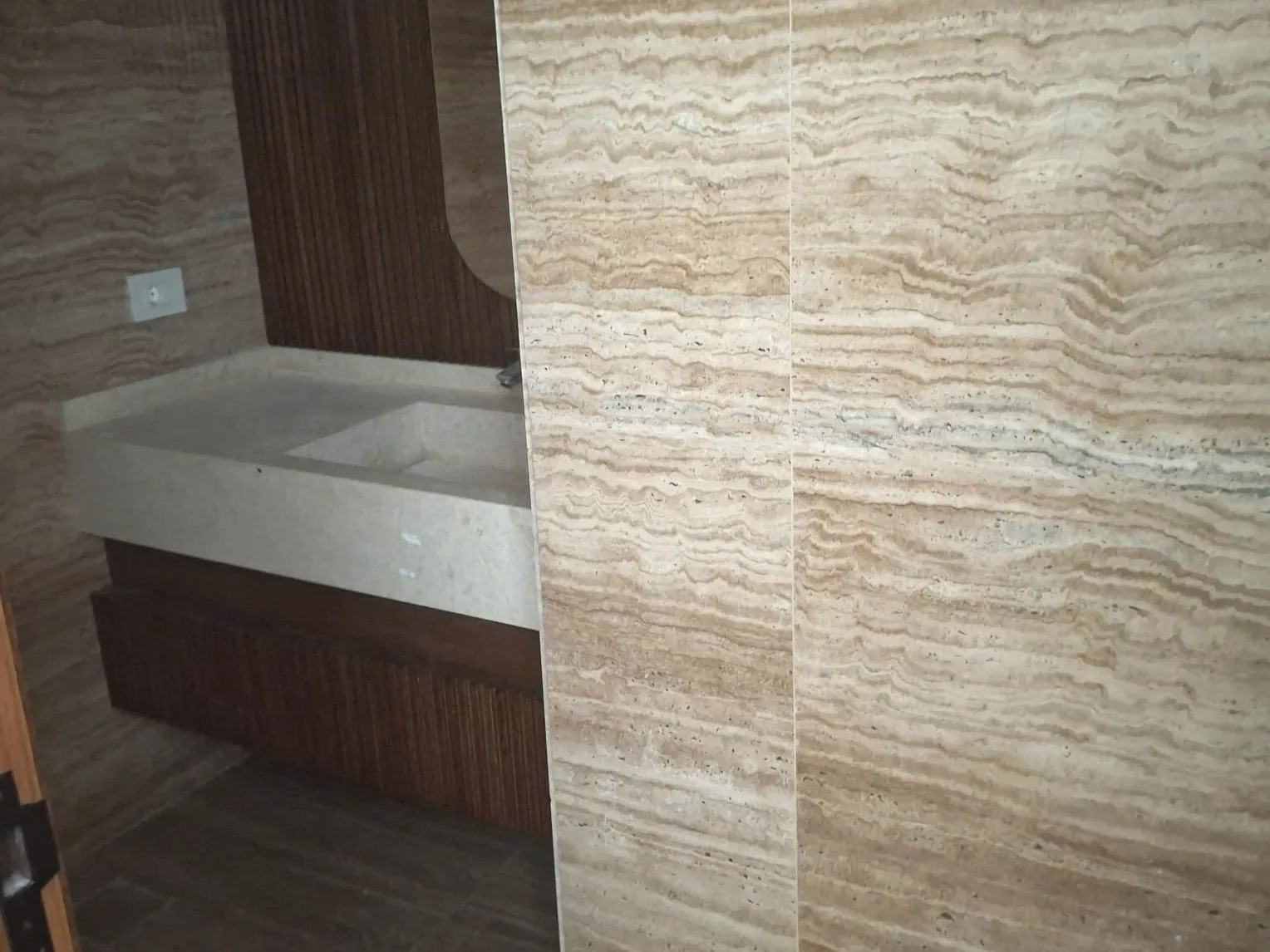 Apartment for Sale in Ain Al Mraiseh, Beirut, Lebanon — الصورة 10