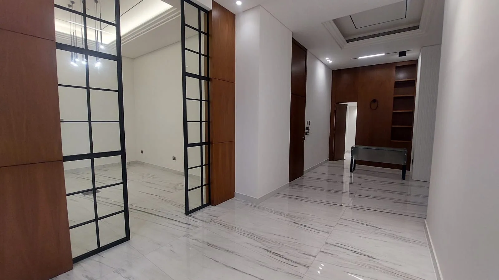 Office for sale in Downtown — الصورة 8