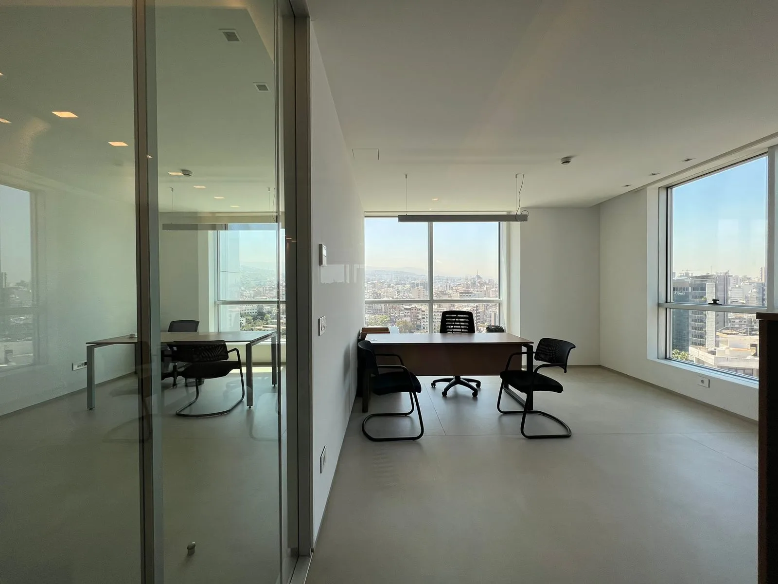 Office for rent in Dekwaneh — الصورة 4