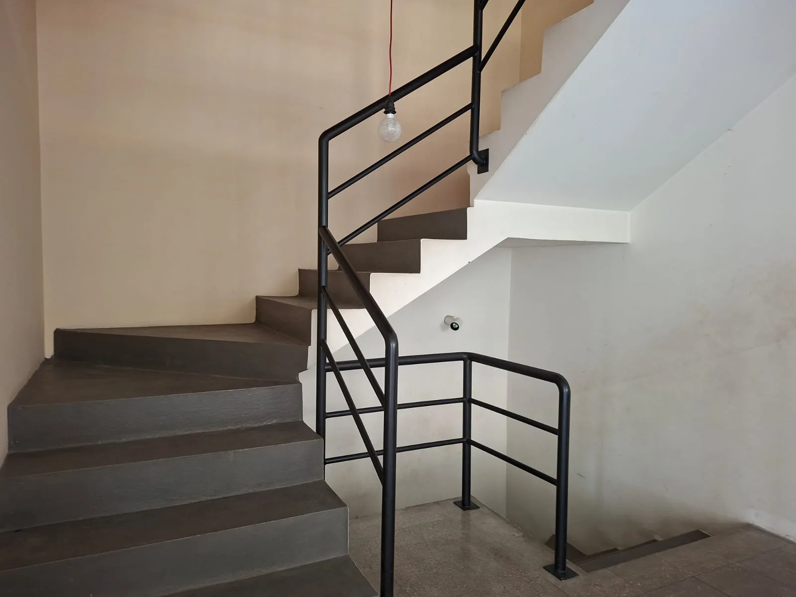 Showroom for rent in Clemenceau, Beirut, Lebanon — الصورة 8