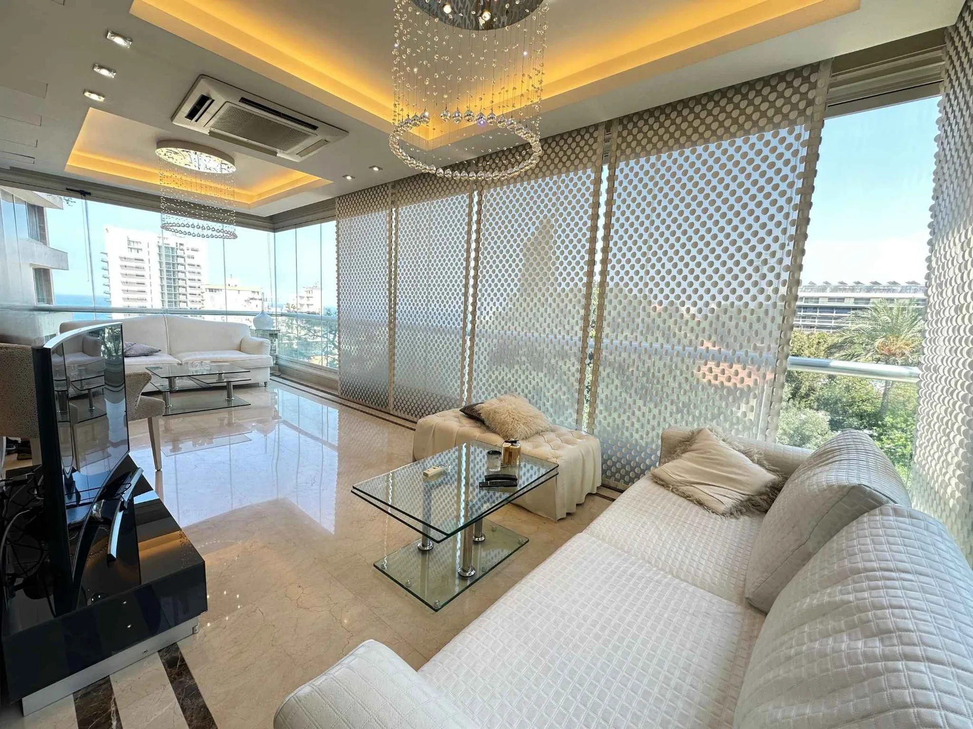 Apartment for Sale in Ain Al Mraiseh, Beirut, Lebanon — الصورة 4
