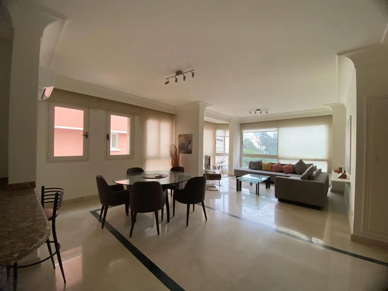 Apartment for Sale in Ras Beirut, Beirut, Lebanon — الصورة 2